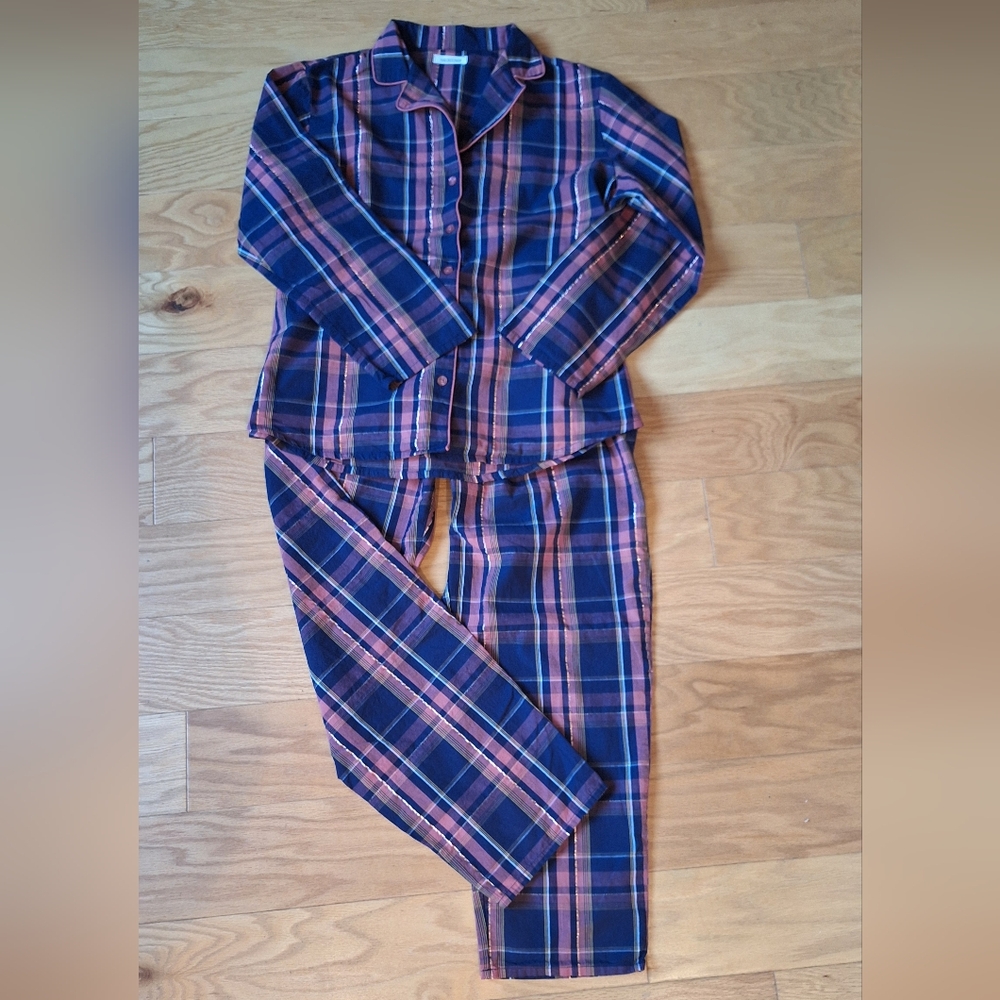 worn just 2x: pink & navy plaid pajamas, worn twice, Large